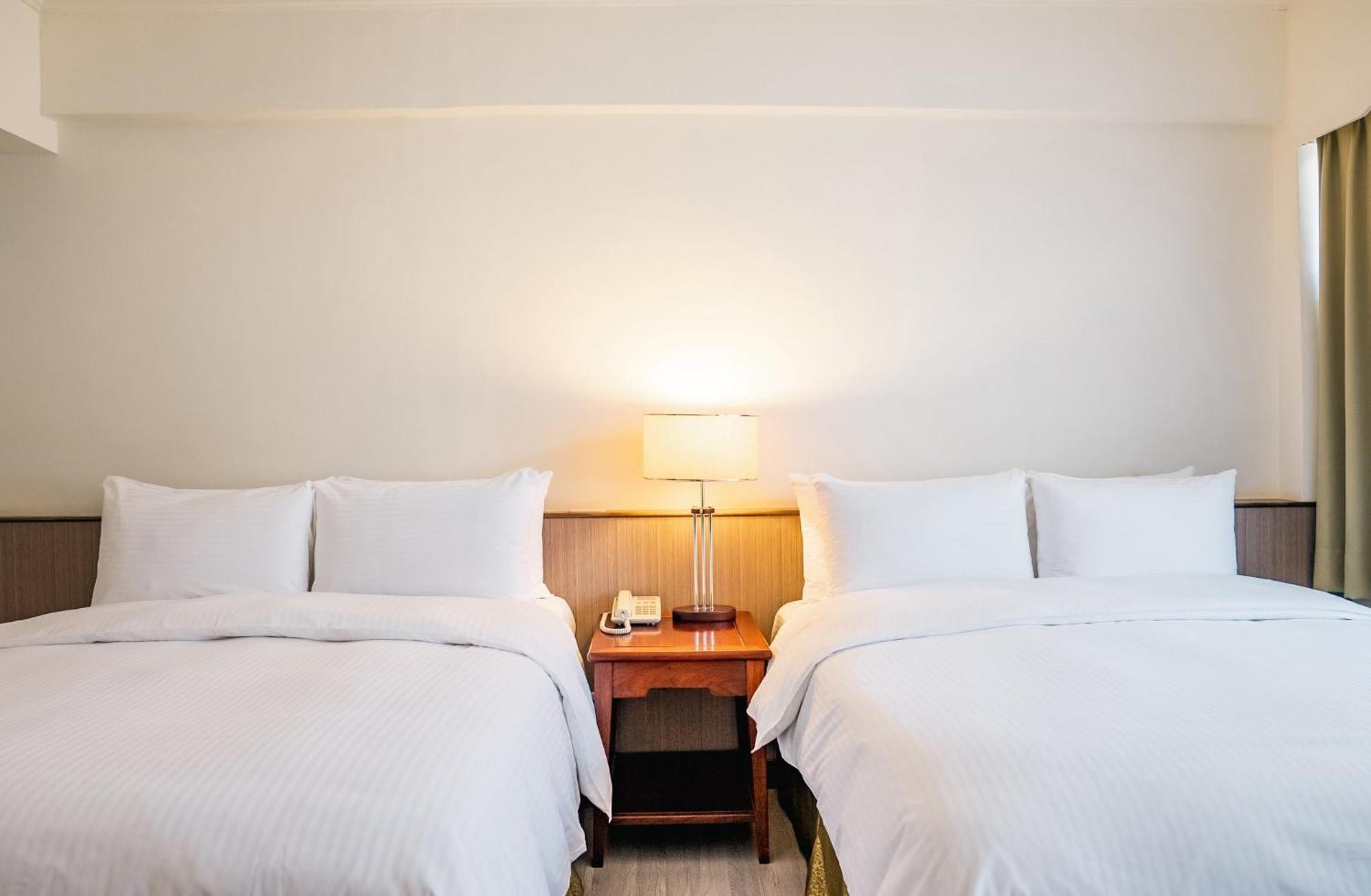 อีส โคสทโฮเต็ล Hotel เมืองฮวาเหลียน ภายนอก รูปภาพ