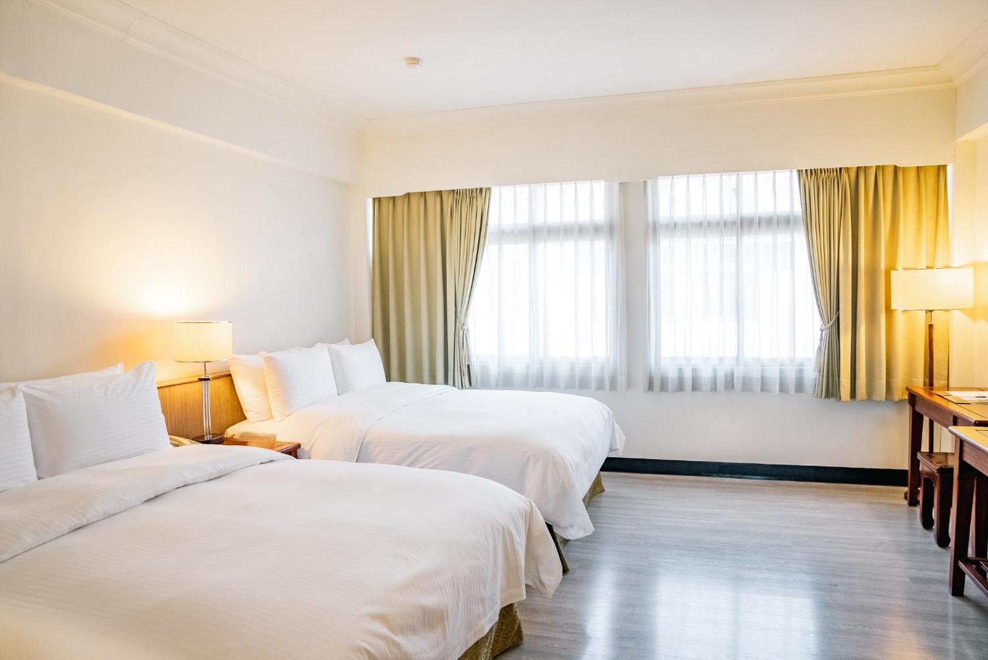 อีส โคสทโฮเต็ล Hotel เมืองฮวาเหลียน ภายนอก รูปภาพ